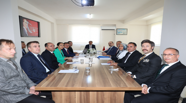 Vali Şıldak'tan Defterdarlık ve vergi dairesine ziyaret