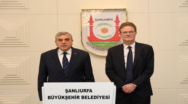 AB Türkiye Delegasyonu Başkanı Landrut'tan Başkan Beyazgül'e Ziyaret