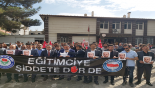 Akçakale'de Öğretmenlere yönelik şiddeti kınamak için halk yürüyüşü düzenlendi