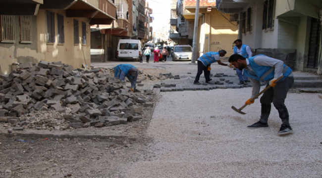  Haliliye'de derforme olmuş yollar yeniden onarılıyor