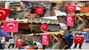 Harran Belediyesi Cumhuriyetin 100. Yılında esnaf ve vatandaşlara bayrak dağıttı