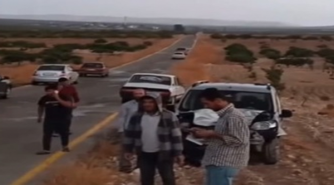 Şanlıurfa'da hafif ticari araç ile kamyonet çarpıştı: 2 yaralı