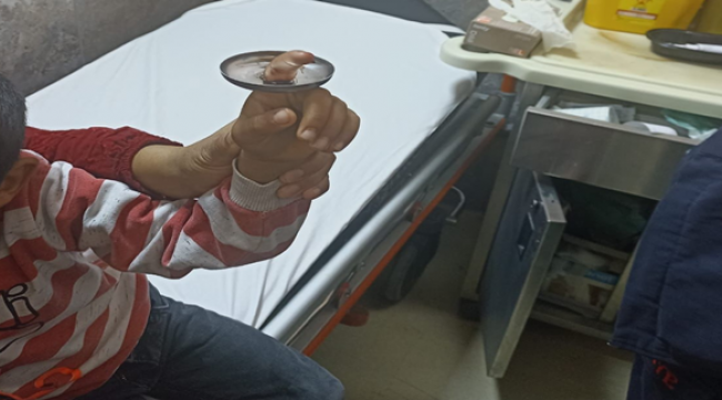 Şanlıurfa'da parmağına sac sıkışan çocuğu itfaiye ekibi kurtardı