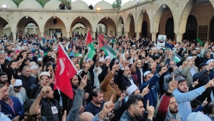 Şanlıurfa'da sabah namazında eller Filistin için duaya kalktı