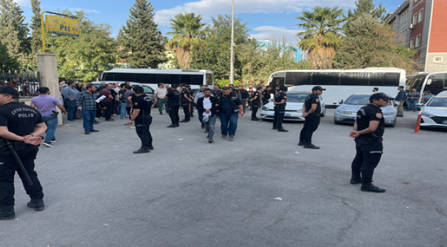 Şanlıurfa merkezli 18 ilde gözaltına alınanlar Adliye'ye sevk edildi