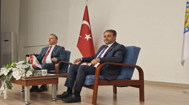 Şanlıurfa Valisi Hasan Şıldak, Harran Üniversitesi Öğrencileri İle Buluştu