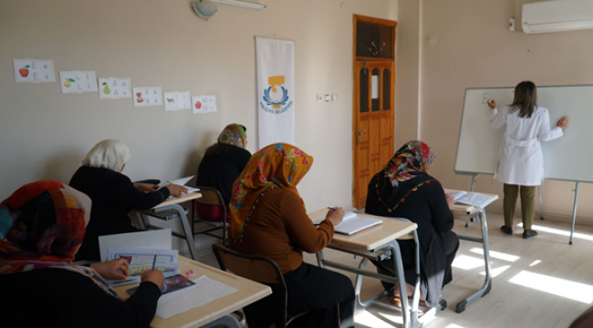 Süleymaniye Milletevindeki kurslara kadınlardan yoğun ilgi 