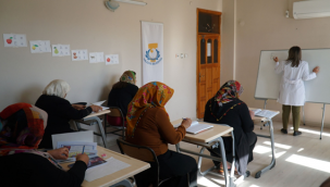 Süleymaniye Milletevindeki kurslara kadınlardan yoğun ilgi 