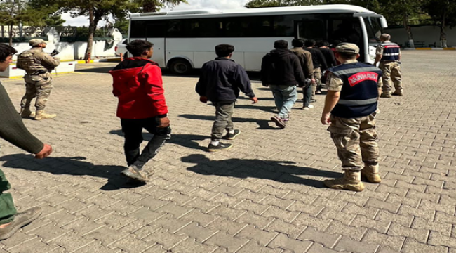 Urfa'da 36 düzensiz kaçak göçmen yakalandı