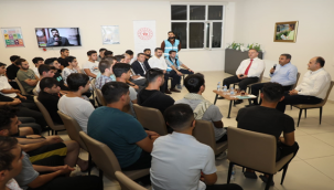 Vali Şıldak Üniversite öğrencilerini dinledi
