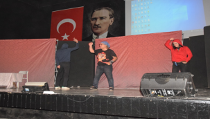 Viranşehir'de Uyuşturucuyla mücadeleye tiyatro oyunuyla dikkat çekildi