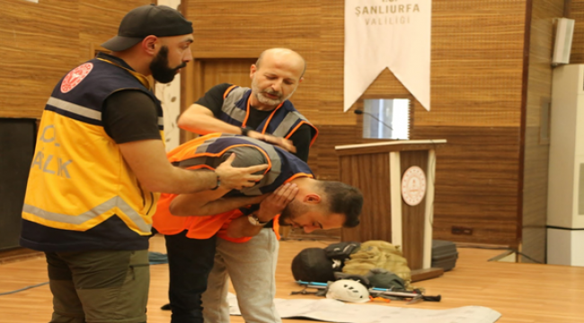 130 Gönüllüye ilk yardım farkındalık eğitim verildi