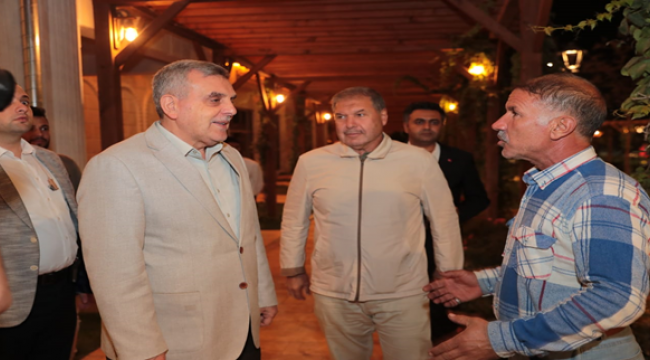 Başkan Beyazgül, Çay Bahçesinde Vatandaşlarla Bir Araya Geldi