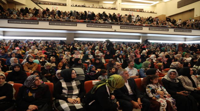 Başkan Beyazgül, ''Kadınların desteği ile şahlanıp yolumuza devam edeceğiz''