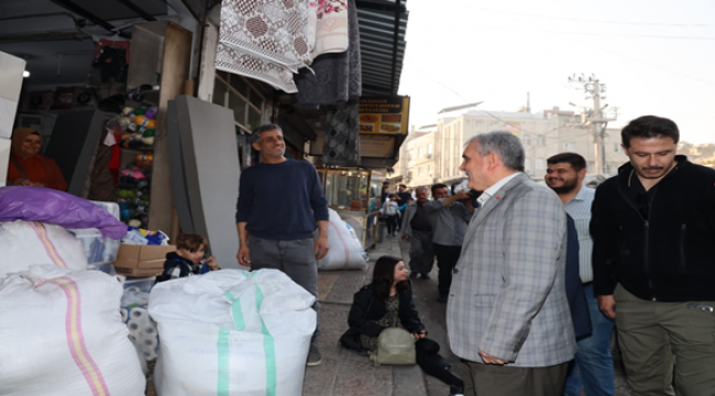 Başkan Beyazgül, Yakubiye Mahallesi'nde esnafları ziyaret etti