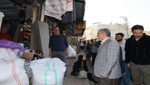 Başkan Beyazgül, Yakubiye Mahallesi'nde esnafları ziyaret etti