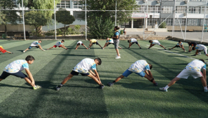 Başkan Canpolat: 21 Adet Halı Sahayı Gençlerimizin Hizmetine Sunduk