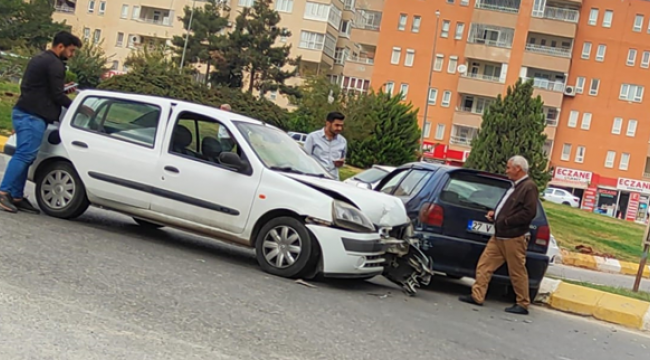 Hastane kavşağında kaza!