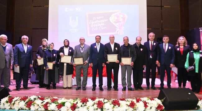 Öğretmenler günü coşkuyla kutlandı 