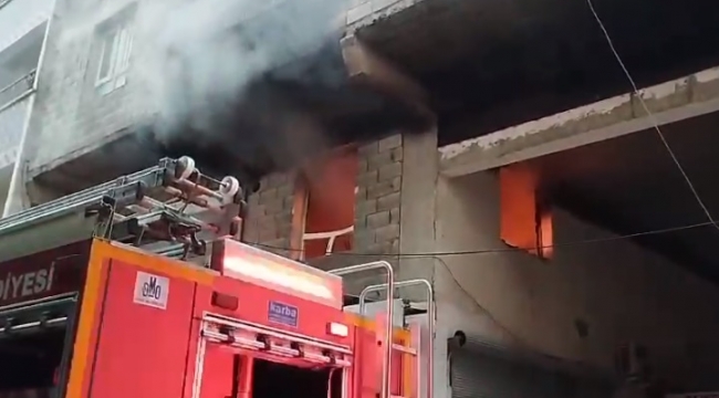 Şanlıurfa'da 3 katlı binada yangın