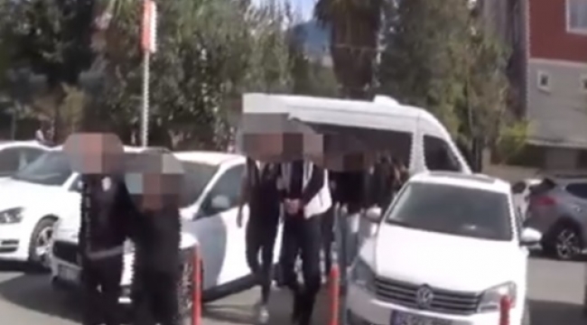 Şanlıurfa'da bungalov ev operasyonu, 2 tutuklama