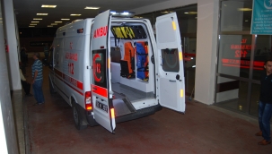 Şanlıurfa'da otomobil ile tır çarpıştı, 3 yaralı 