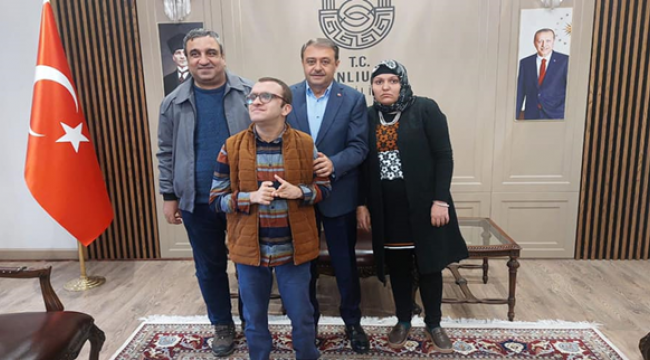 Şanlıurfa Zihinsel Engelliler Derneğinden Vali Şıldak'a ziyaret
