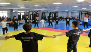 Sporla Tanışan Gençler Başkan Canpolat'a Teşekkür Ediyor