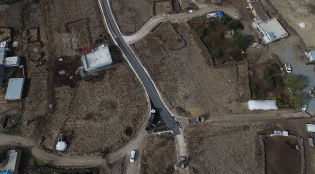 Viranşehir Belediyesi ile kırsal mahalle yolları bir bir yenileniyor