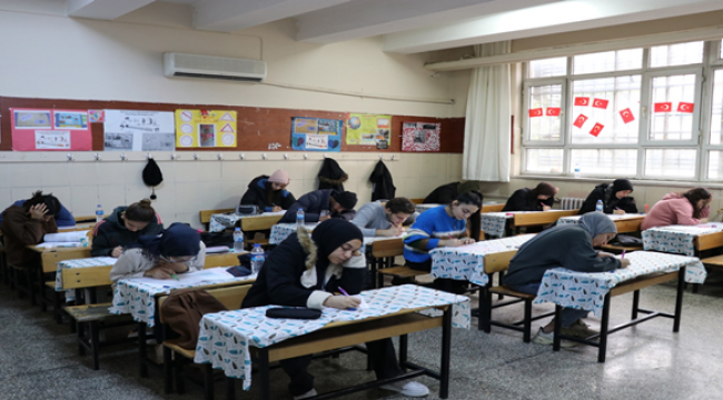 Başkan Canpolat'ın Eğitim destekleriyle gençler üniversiteli oluyor 