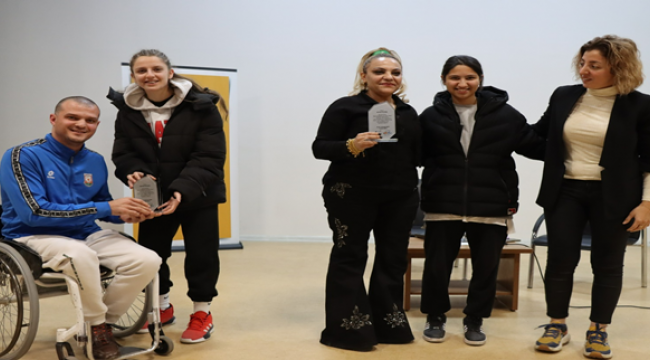 Milli Sporcular, Engelli bireylerle buluştu