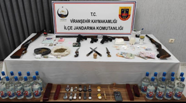 Şanlıurfa'da eğlence mekanına operasyon, 8 gözaltı