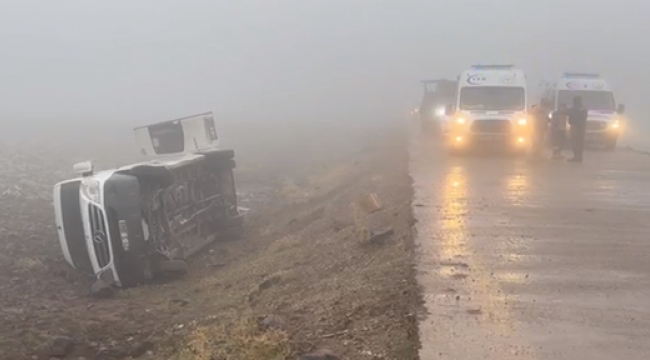 Şanlıurfa'da öğretmenleri taşıyan servis minibüsü devrildi! Yaralılar var