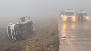 Şanlıurfa'da öğretmenleri taşıyan servis minibüsü devrildi! Yaralılar var