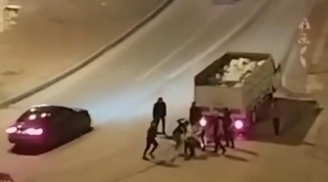 Urfa'da 5 kişilik grup şahsı dövdü