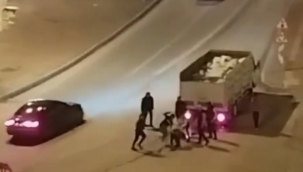 Urfa'da 5 kişilik grup şahsı dövdü