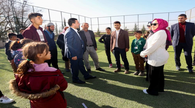 Başkan Özyavuz: Hedefimiz her mahalleye bir halı saha kazandırmak