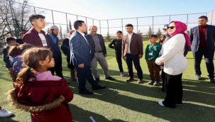 Başkan Özyavuz: Hedefimiz her mahalleye bir halı saha kazandırmak