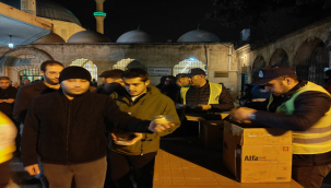 Eyyübiye Belediyesi Kandil gecesi vatandaşların yanında oldu