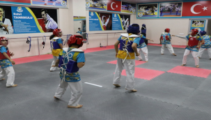 Haliliye Belediyesi İle Gençler Spor Alışkanlığı Kazanıyor