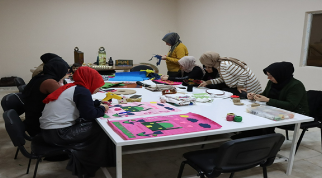 Meslek Edinme Kurslarına Kadınlardan Yoğun İlgi 