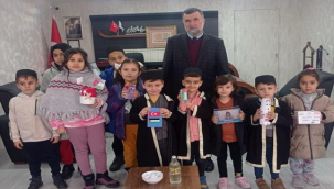 Minik Öğrencilerden Yürek Isıtan Hareket...