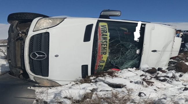 Şanlıurfa'da yolcu minibüsü devrildi, 5 yaralı