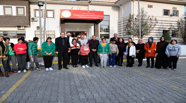 Vali Şıldak, çalışanların ve vatandaşların yeni yılını kutladı