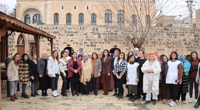 Vali Şıldak'ın eşi Fatma Şıldak'tan kadın destek merkezine ziyaret 