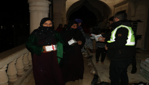 Viranşehir Belediyesi Regaib Kandilinde Vatandaşlara Kandil Simidi Dağıttı