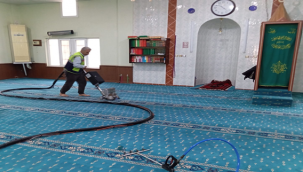 Viranşehir Belediyesinden Camilerde Temizlik Çalışması