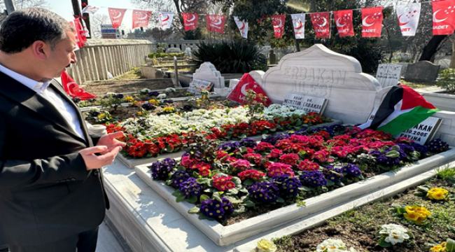 Başkan Baydilli'den Erbakan'ın kabrine ziyaret