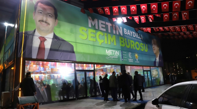 Başkan Baydilli'nin seçim ofisi dolup taşıyor 
