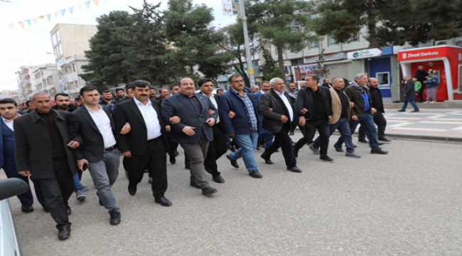 Başkan Ekinci'ye Bir Destek'te Traktörcüler Kooperatifinden 
